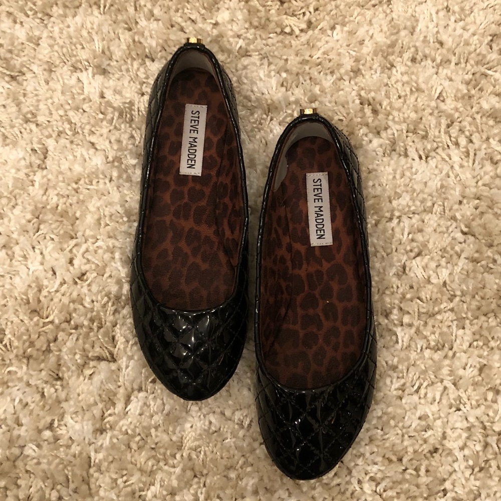 Steve Madden flats for girls.